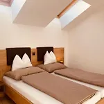 Zlattinger 3*