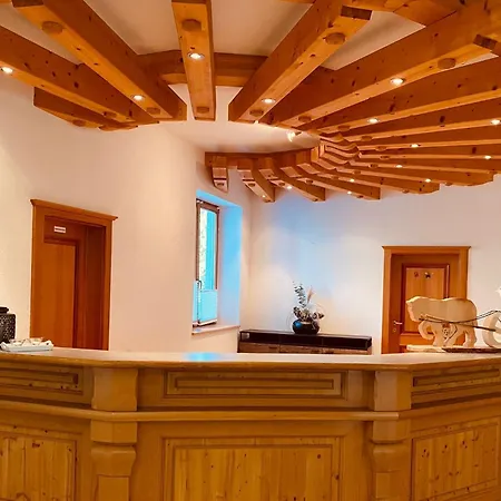 Zlattinger 아파트호텔 *