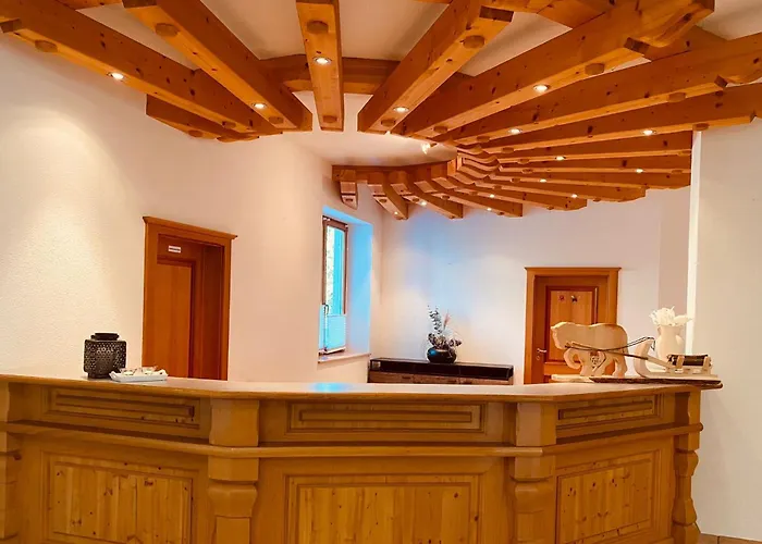 Zlattinger Aparthotel *