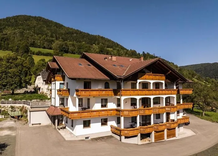 Zlattinger Aparthotel *